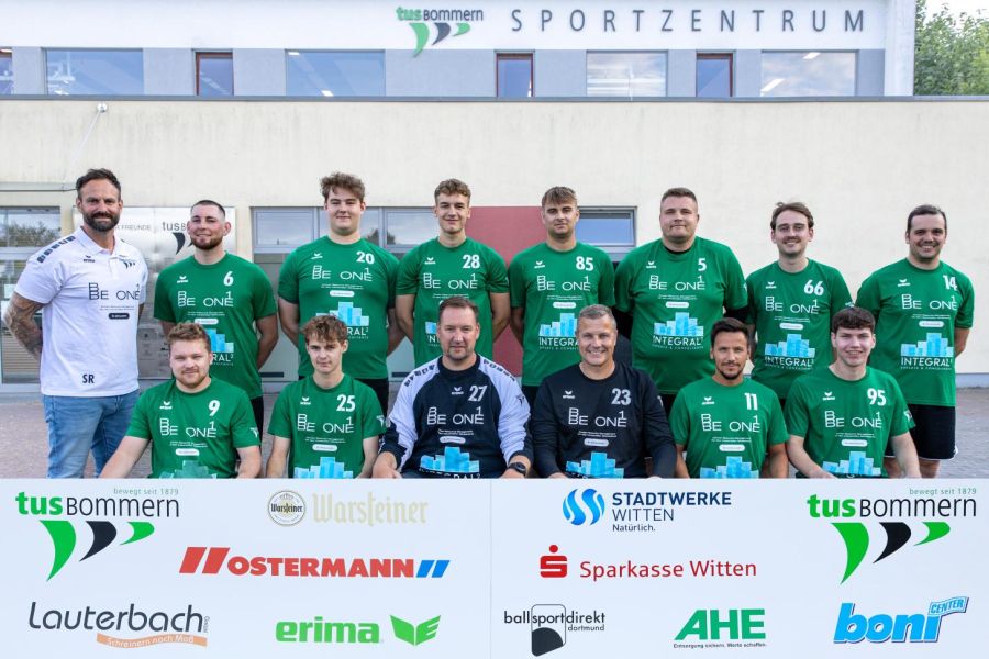 WAZ:  Bommerns Torwart-Oldie ärgert HSG Hattingen-Sprockhövel II im packenden Derby